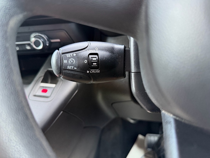 Citroen 800 50kWh Driver Edition M Panel Van 5dr Electric Auto SWB (7.4kW Charger) (136 ps)