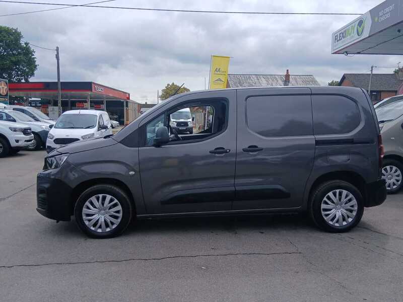 Peugeot 1.6 BlueHDi 1000 Professional Standard Panel Van 5dr Diesel Manual SWB Euro 6 (s/s) (100 bhp)