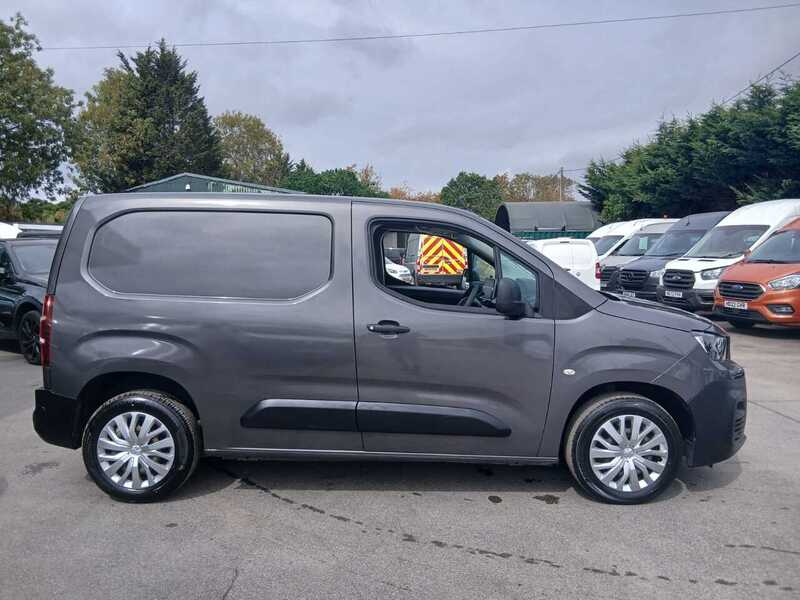 Peugeot 1.6 BlueHDi 1000 Professional Standard Panel Van 5dr Diesel Manual SWB Euro 6 (s/s) (100 bhp)