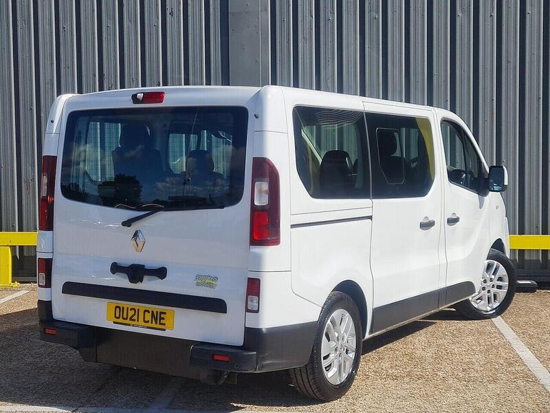 Renault 2.0 dCi ENERGY 28 SPORT NAV 5 SEATS