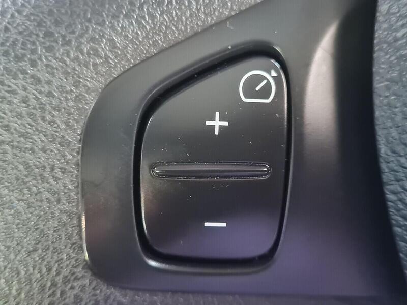 Renault 2.0 dCi ENERGY 28 SPORT NAV 5 SEATS
