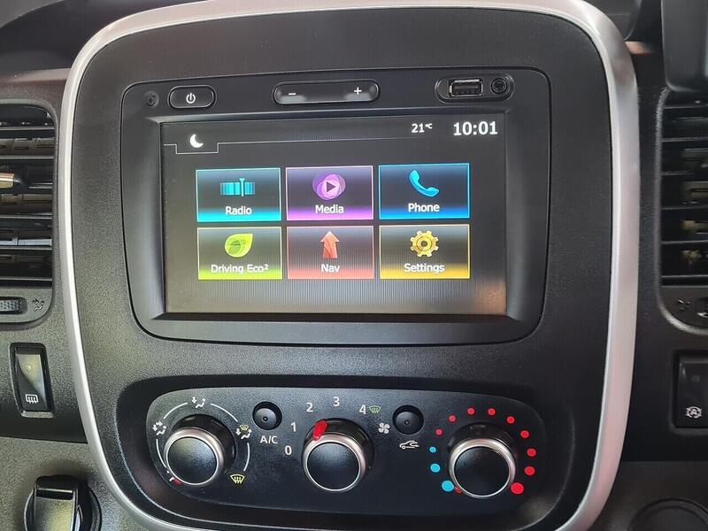 Renault 2.0 dCi ENERGY 28 SPORT NAV 5 SEATS