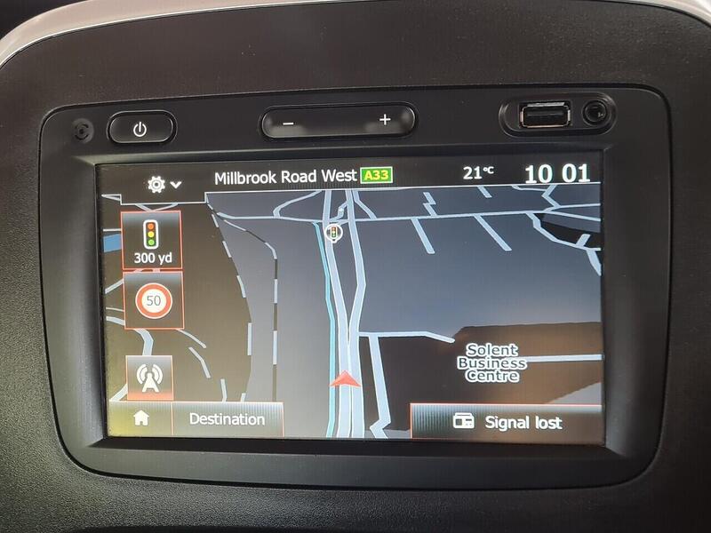 Renault 2.0 dCi ENERGY 28 SPORT NAV 5 SEATS