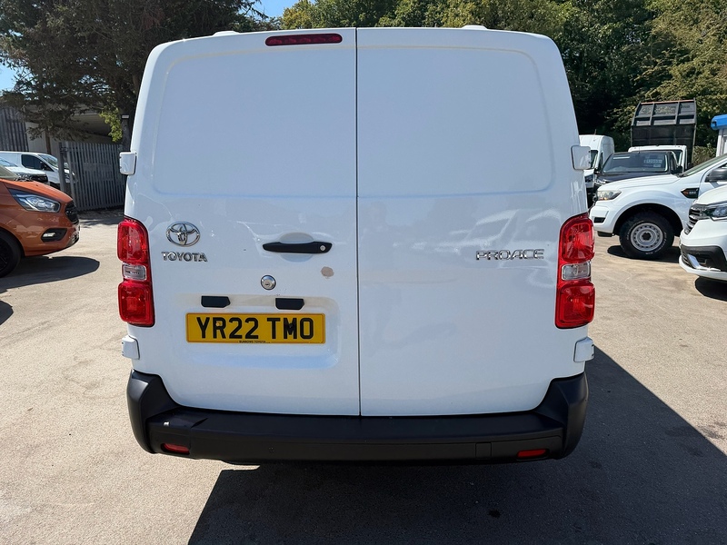 Toyota 2.0D Icon Long Panel Van 6dr Diesel Manual LWB Euro 6 (s/s) (140 ps)