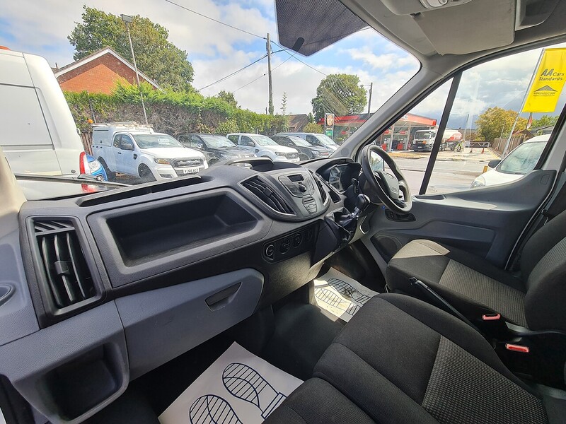 Ford 2.0 350 EcoBlue Panel Van 5dr Diesel Manual RWD L3 H2 Euro 6 (130 ps) 2.0 5dr Tippers Manual Diesel
