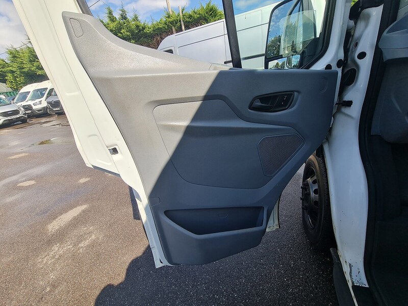 Ford 2.0 350 EcoBlue Panel Van 5dr Diesel Manual RWD L3 H2 Euro 6 (130 ps) 2.0 5dr Tippers Manual Diesel