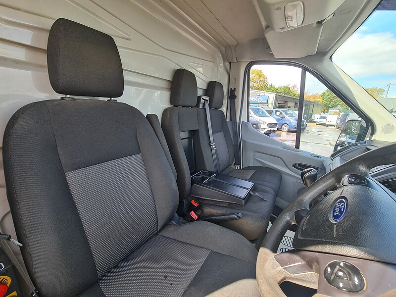 Ford 2.0 350 EcoBlue Panel Van 5dr Diesel Manual RWD L3 H2 Euro 6 (130 ps) 2.0 5dr Tippers Manual Diesel