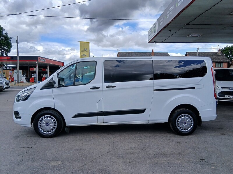 Ford 320 EcoBlue Trend Combi Van 2.0 Manual Diesel