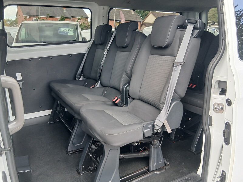 Ford 320 EcoBlue Trend Combi Van 2.0 Manual Diesel