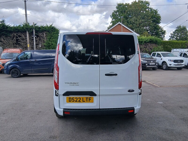 Ford 320 EcoBlue Trend Combi Van 2.0 Manual Diesel