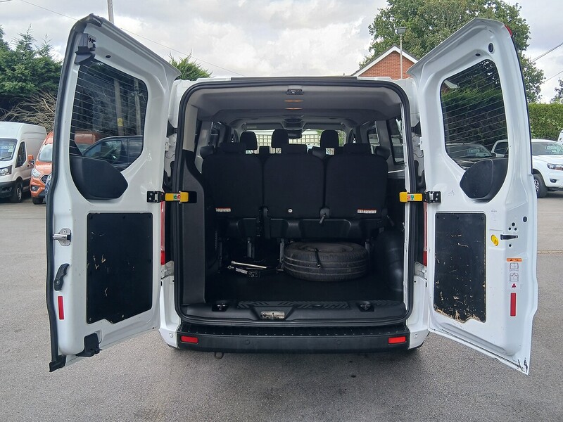 Ford 320 EcoBlue Trend Combi Van 2.0 Manual Diesel