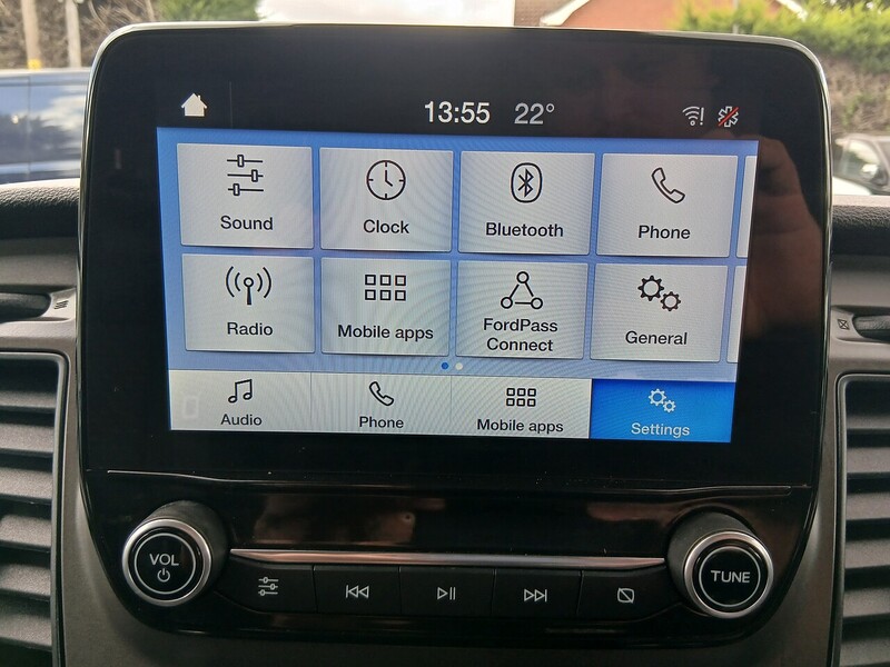 Ford 320 EcoBlue Trend Combi Van 2.0 Manual Diesel