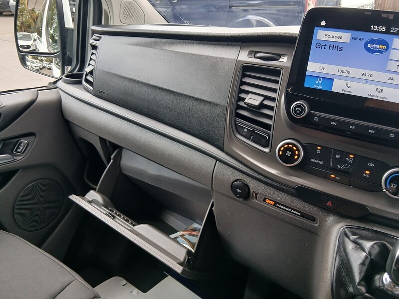 Ford 320 EcoBlue Trend Combi Van 2.0 Manual Diesel