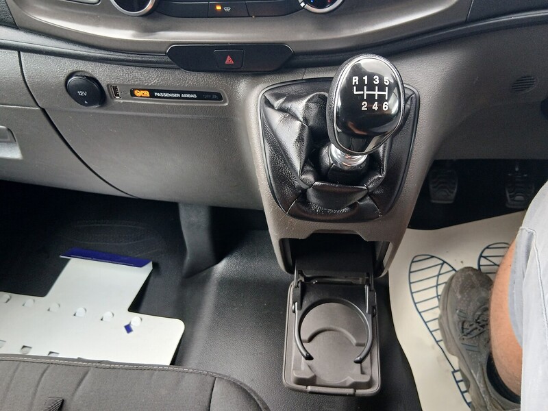 Ford 320 EcoBlue Trend Combi Van 2.0 Manual Diesel