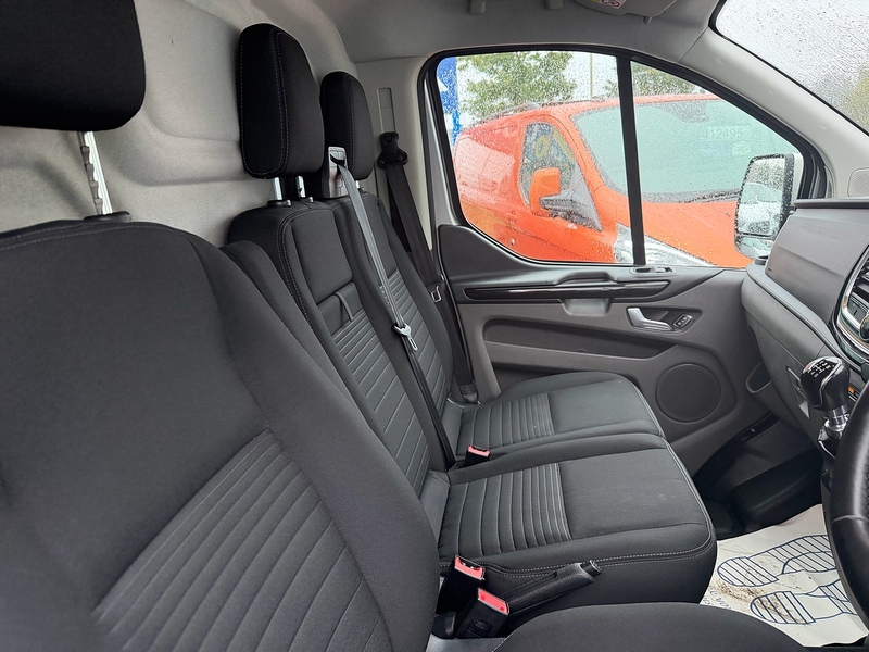 Ford 2.0 300 EcoBlue Limited Panel Van 5dr Diesel Manual L1 H1 Euro 6 (s/s) (130 ps)