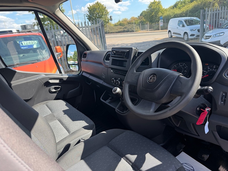 Vauxhall 2.3 CDTi 3500 BiTurbo Edition Panel Van 5dr Diesel Manual FWD L2 H2 Euro 6 (135 ps)