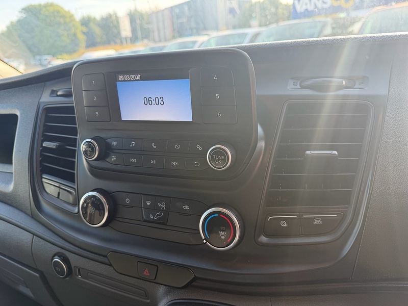 Ford 2.0 300 EcoBlue Leader Crew Van Double Cab 5dr Diesel Manual L1 H1 Euro 6 (s/s) (105 ps)