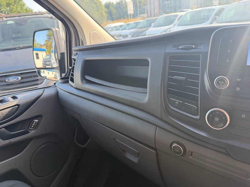 Ford 2.0 300 EcoBlue Leader Crew Van Double Cab 5dr Diesel Manual L1 H1 Euro 6 (s/s) (105 ps)