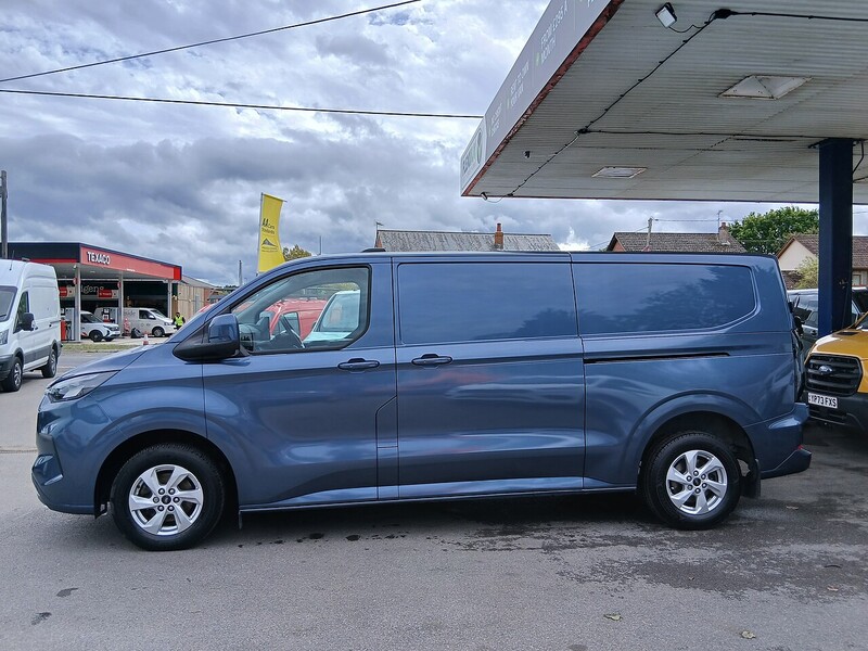 Ford 2.0 300 EcoBlue Limited Panel Van 5dr Diesel Manual L2 H1 Euro 6 (s/s) (136 ps)