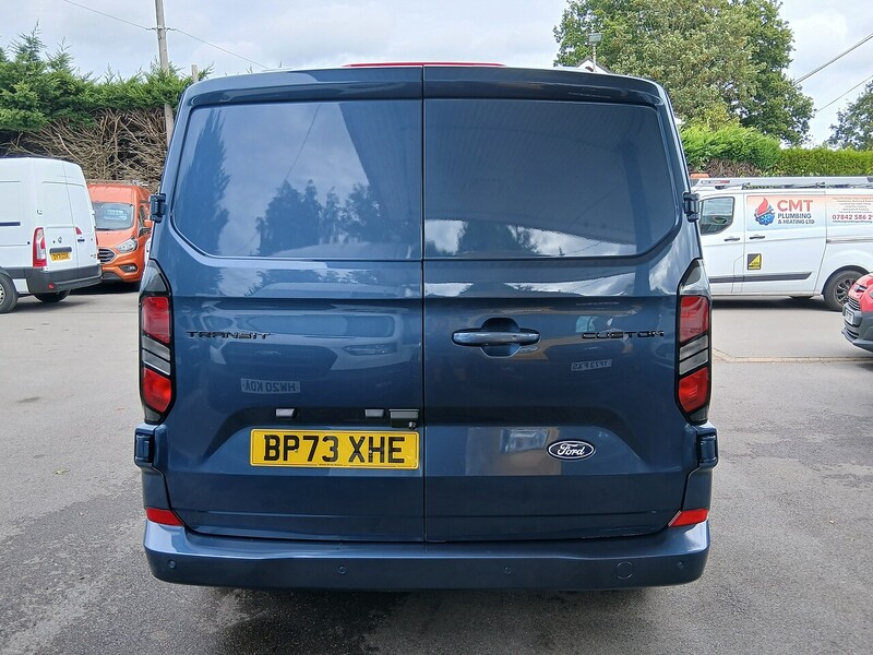 Ford 2.0 300 EcoBlue Limited Panel Van 5dr Diesel Manual L2 H1 Euro 6 (s/s) (136 ps)