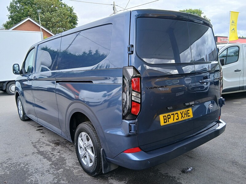 Ford 2.0 300 EcoBlue Limited Panel Van 5dr Diesel Manual L2 H1 Euro 6 (s/s) (136 ps)