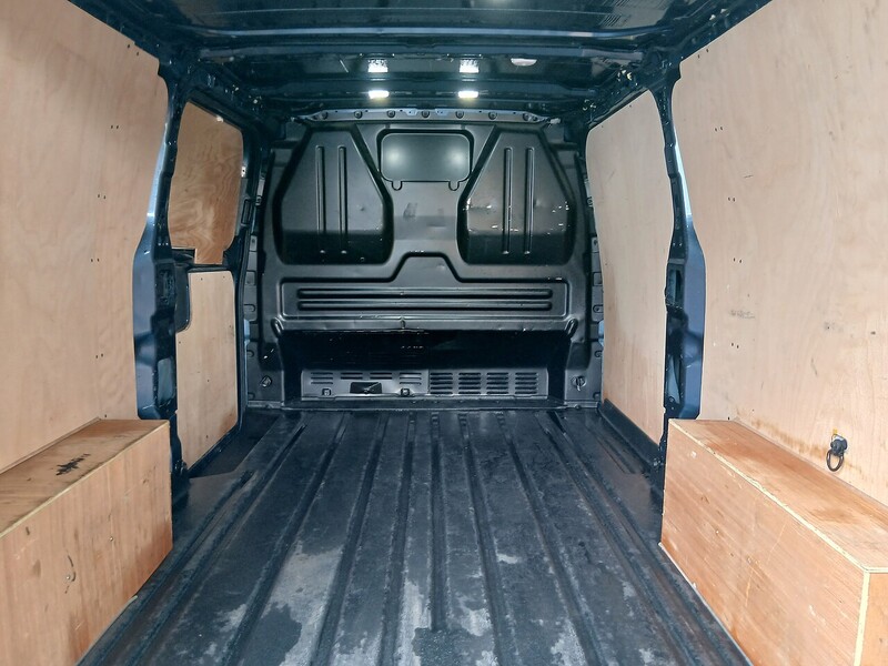 Ford 2.0 300 EcoBlue Limited Panel Van 5dr Diesel Manual L2 H1 Euro 6 (s/s) (136 ps)