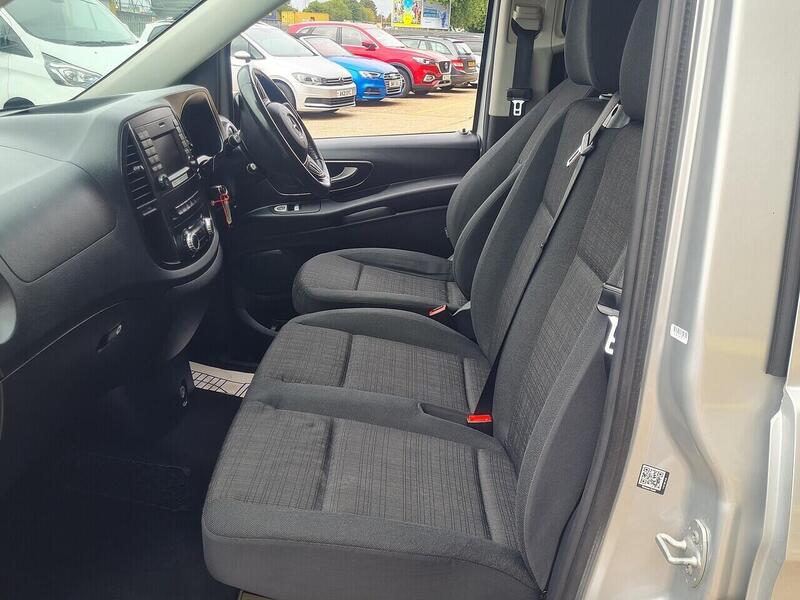 Mercedes-Benz 119 CDI SELECT Minibus 2.1 Automatic Diesel