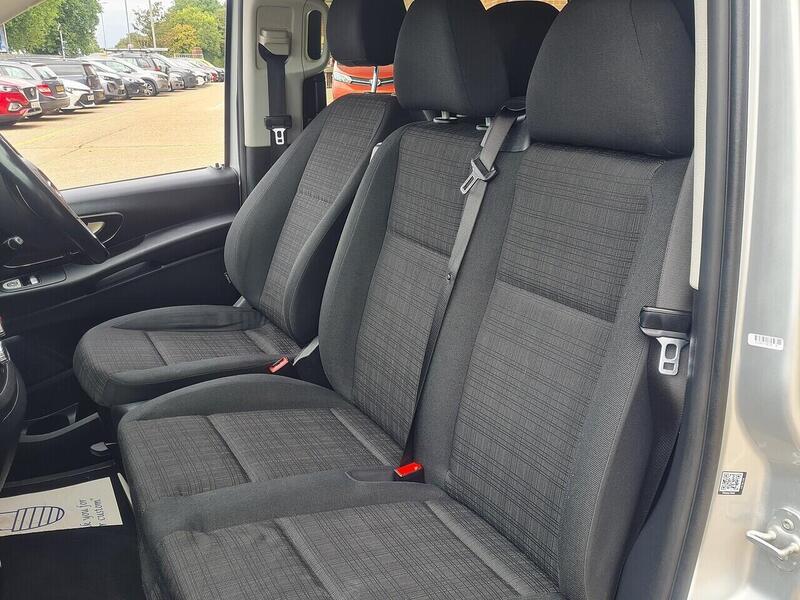 Mercedes-Benz 119 CDI SELECT Minibus 2.1 Automatic Diesel