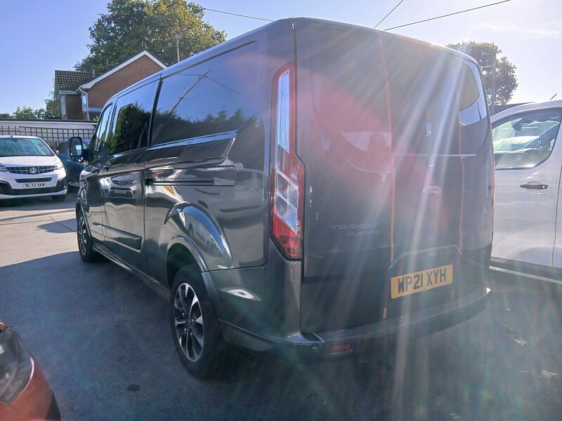 Ford 2.0 320 EcoBlue Sport Crew Van Double Cab 5dr Diesel Manual L2 H1 Euro 6 (s/s) (185 ps)