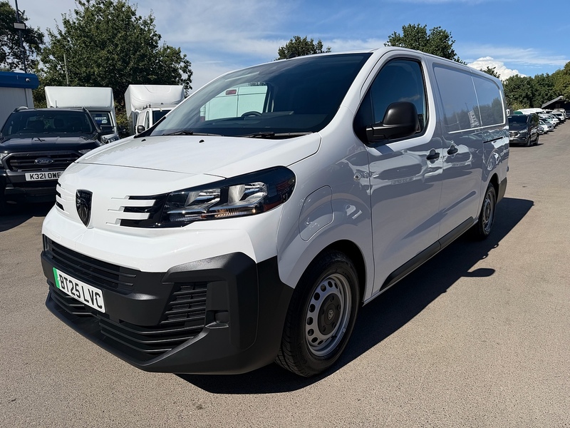 Peugeot 75kWh Professional Long Panel Van 6dr Electric Auto LWB (11kW Charger) (136 ps)