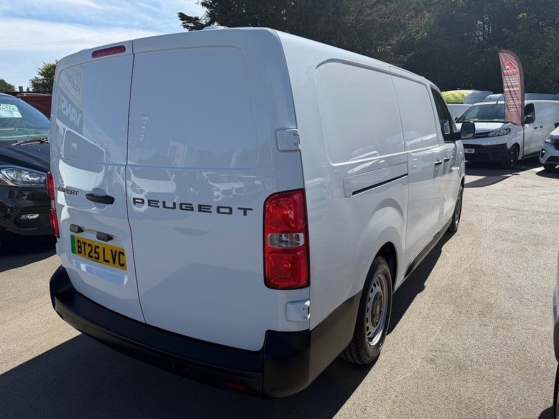 Peugeot 75kWh Professional Long Panel Van 6dr Electric Auto LWB (11kW Charger) (136 ps)