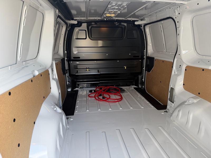 Peugeot 75kWh Professional Long Panel Van 6dr Electric Auto LWB (11kW Charger) (136 ps)