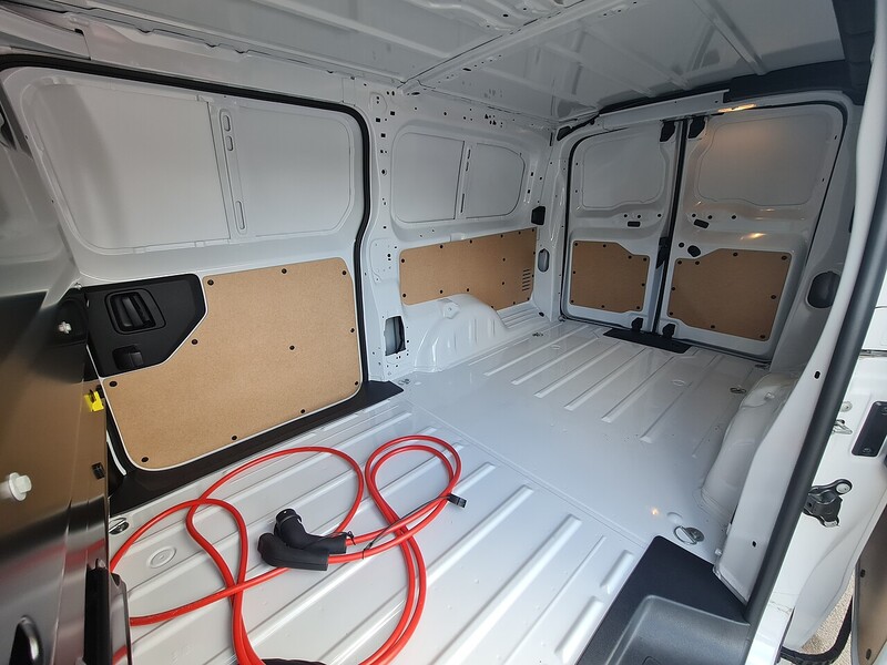 Peugeot 75kWh Professional Long Panel Van 6dr Electric Auto LWB (11kW Charger) (136 ps)