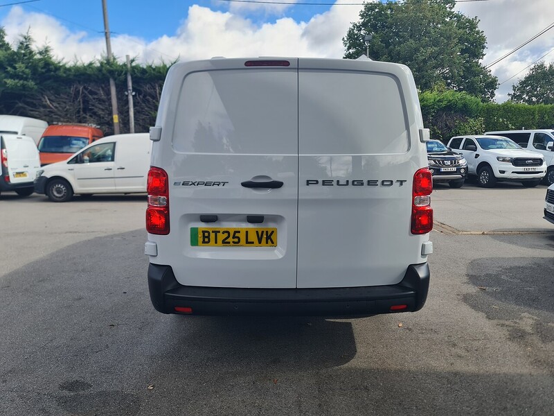 Peugeot 75kWh Professional Long Panel Van 6dr Electric Auto LWB (11kW Charger) (136 ps)