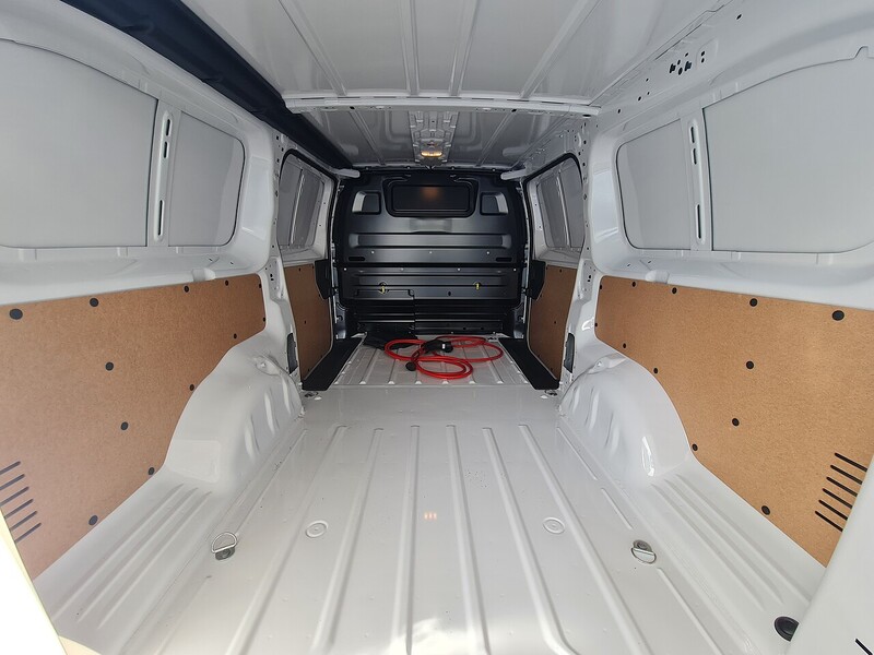 Peugeot 75kWh Professional Long Panel Van 6dr Electric Auto LWB (11kW Charger) (136 ps)