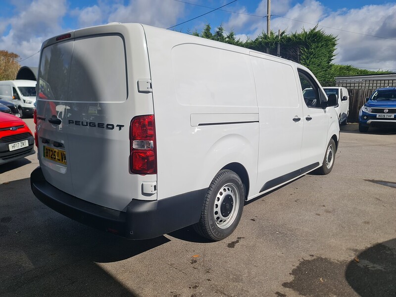Peugeot 75kWh Professional Long Panel Van 6dr Electric Auto LWB (11kW Charger) (136 ps)
