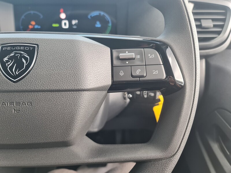 Peugeot 75kWh Professional Long Panel Van 6dr Electric Auto LWB (11kW Charger) (136 ps)