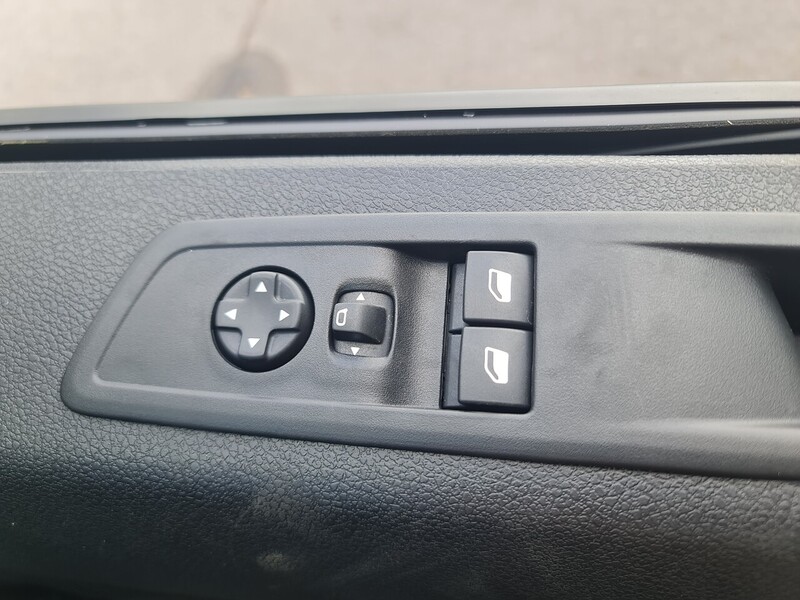 Peugeot 75kWh Professional Long Panel Van 6dr Electric Auto LWB (11kW Charger) (136 ps)