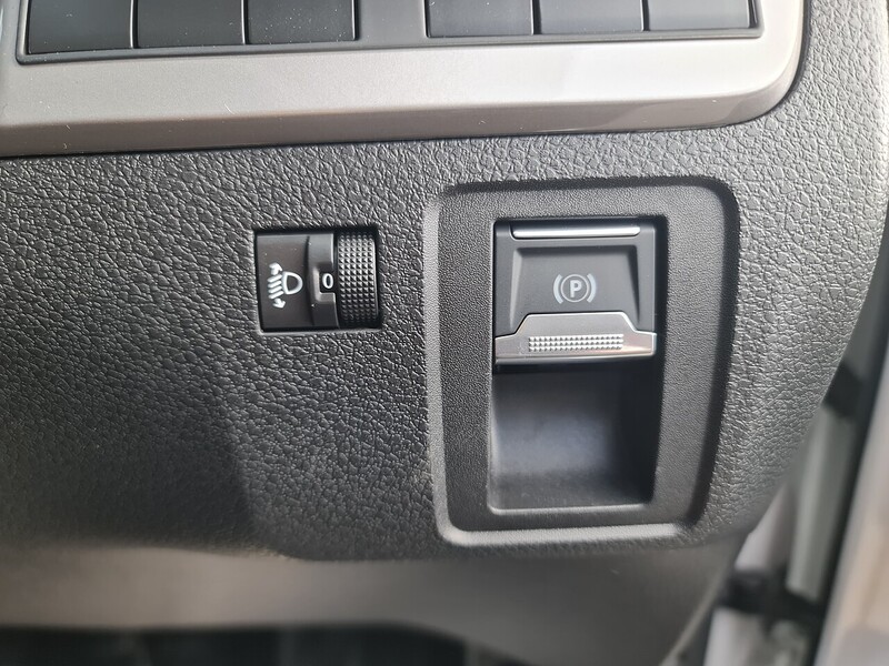 Peugeot 75kWh Professional Long Panel Van 6dr Electric Auto LWB (11kW Charger) (136 ps)