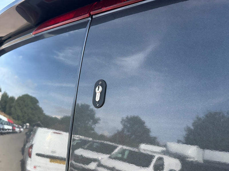 Ford 2.0 280 EcoBlue Limited Panel Van 5dr Diesel Auto L1 H1 Euro 6 (s/s) (170 ps)