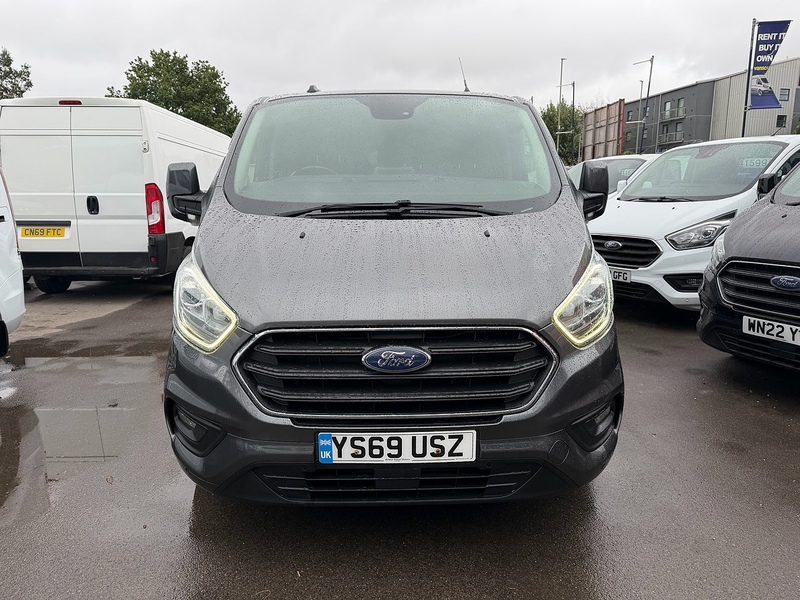 Ford 2.0 320 EcoBlue Limited Crew Van Double Cab 5dr Diesel Auto L1 H1 Euro 6 (s/s) (6 Seat) (130 ps)