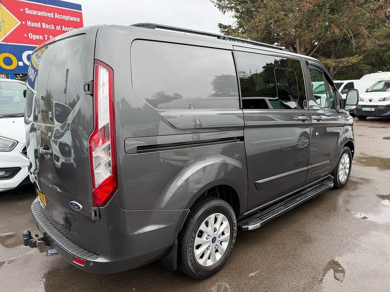 Ford 2.0 320 EcoBlue Limited Crew Van Double Cab 5dr Diesel Auto L1 H1 Euro 6 (s/s) (6 Seat) (130 ps)