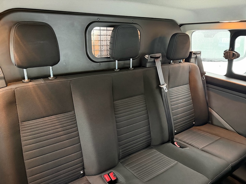 Ford 2.0 320 EcoBlue Limited Crew Van Double Cab 5dr Diesel Auto L1 H1 Euro 6 (s/s) (6 Seat) (130 ps)