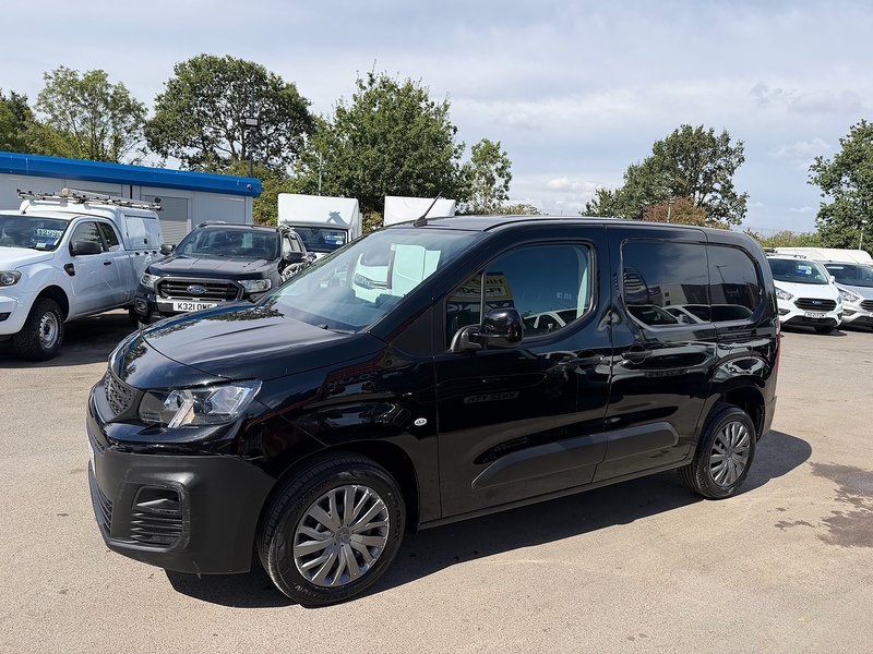 Peugeot 1.5 BlueHDi 1000 Professional Premium Standard Panel Van 5dr Diesel Manual SWB Euro 6 (100 bhp)