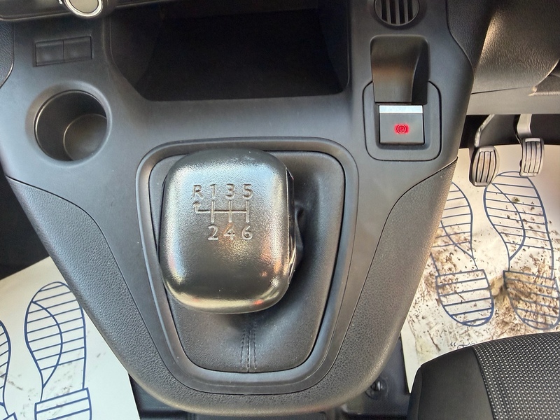 Peugeot 1.5 BlueHDi 1000 Professional Premium Standard Panel Van 5dr Diesel Manual SWB Euro 6 (100 bhp)