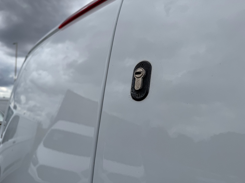 Ford 2.0 300 EcoBlue Limited Panel Van 5dr Diesel Auto L1 H1 Euro 6 (s/s) (130 ps)