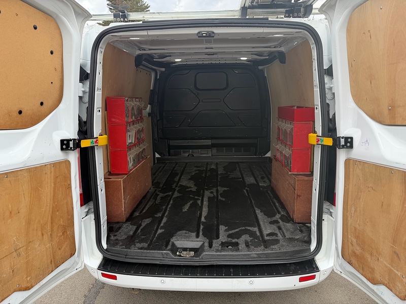 Ford 2.0 300 EcoBlue Limited Panel Van 5dr Diesel Auto L1 H1 Euro 6 (s/s) (130 ps)