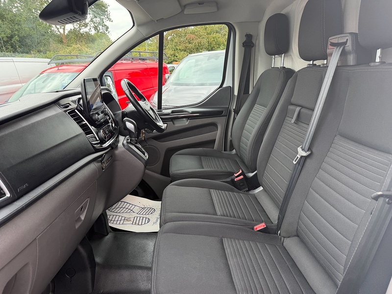 Ford 2.0 300 EcoBlue Limited Panel Van 5dr Diesel Auto L1 H1 Euro 6 (s/s) (130 ps)