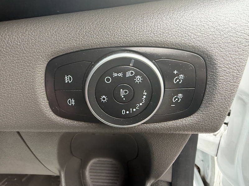 Ford 2.0 300 EcoBlue Limited Panel Van 5dr Diesel Auto L1 H1 Euro 6 (s/s) (130 ps)
