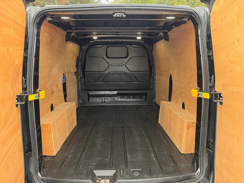 Ford 2.0 280 EcoBlue Limited Panel Van 5dr Diesel Manual L1 H1 Euro 6 (s/s) (130 ps)